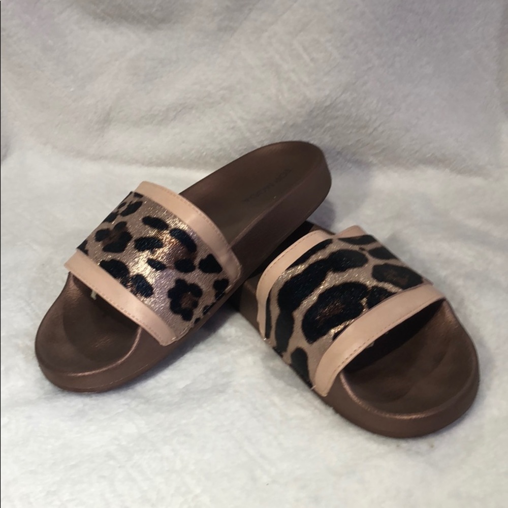 TOP MODA cheetah print rose gold slides/slippers